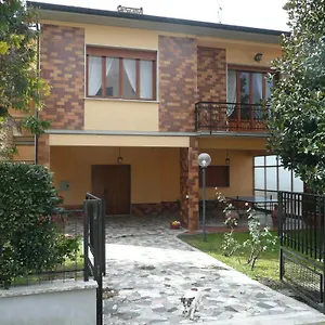  Frühstückspension Certe Notti Italien