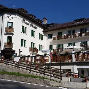 https://hotel-pineta-falcade.hotelinveneto.com